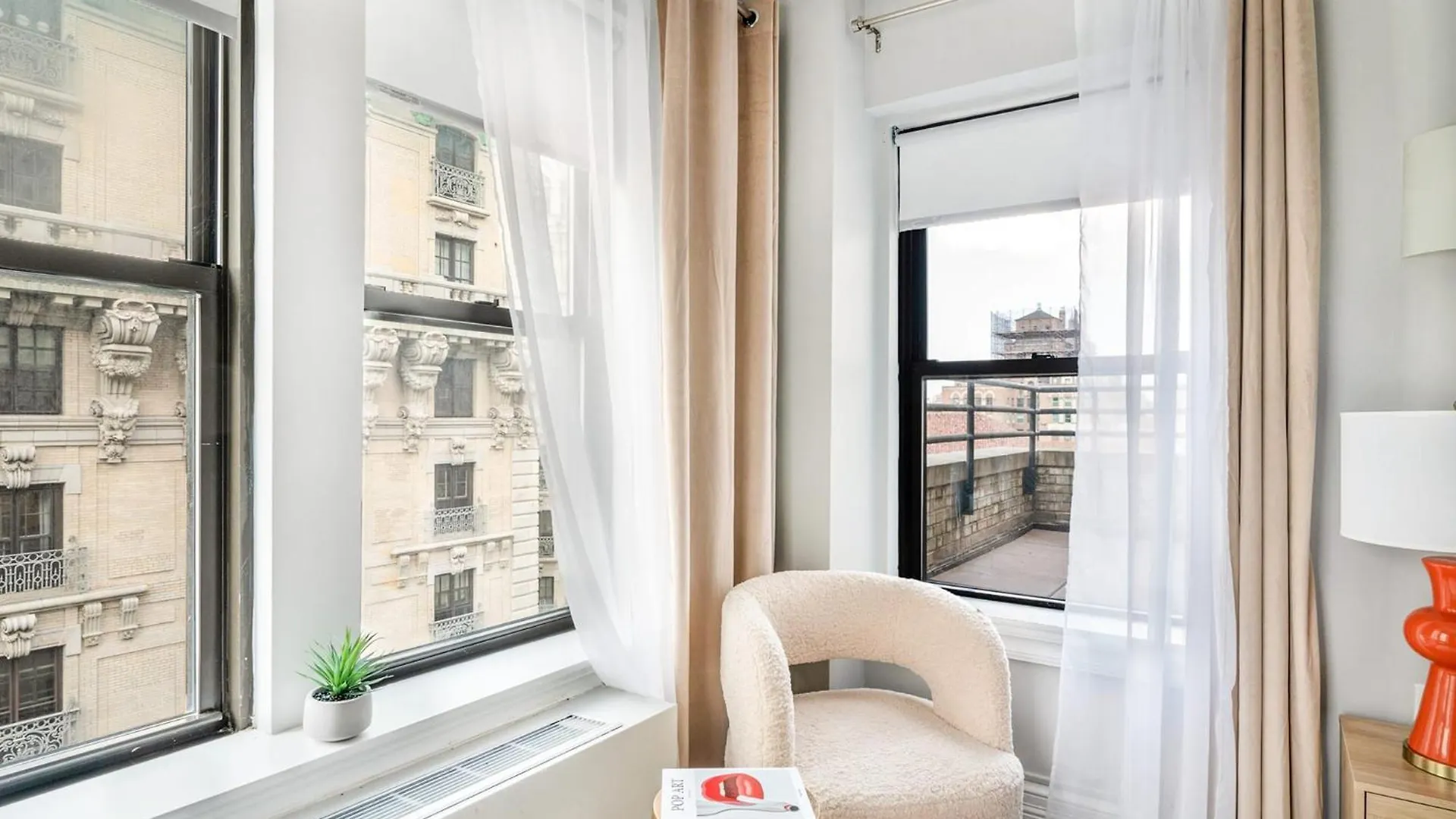 73-1503 Newly Reno Studio Uws Doorman Gym Laundry New York 0*,  USA