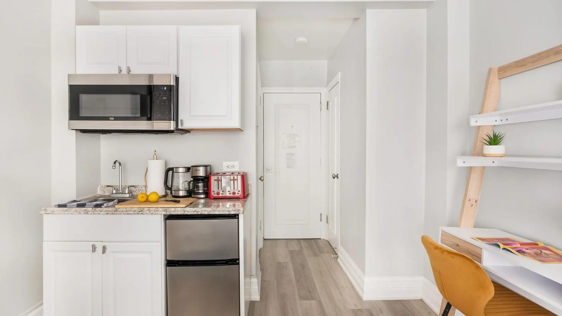 73-1503 Newly Reno Studio Uws Doorman Gym Laundry New York Apartment